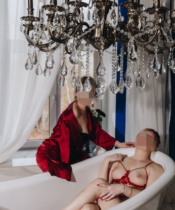 🌹
Мои услуги подарят тебе незабываемые моменты удовольствия, и мои возможности не знают границ. 💫
Высокий уровень сервиса, конфиденциальность и безопасность - это то, что я гарантирую каждому моему клиенту. 🤝
Я живу в Москве, в самом сердце столицы, где мы можем встретиться и провести незабываемое время вместе. 🏙️
Погрузись в мир наслаждения со мной и убедись в том, что я именно та, о ком ты всегда мечтал. 😉
Отзывы о моих услугах полны восторженных слов и довольных клиентов. 🔥
Фотографии, которые ты видишь, абсолютно реальны и подтверждают мою безупречную внешность. 💯
Оставь все свои сомнения и страхи позади, встреть счастье в Москве вместе со мной. ✨ Татьяна